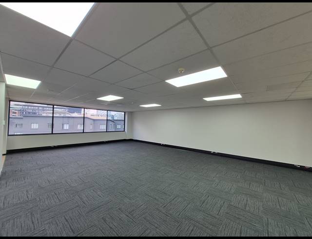 230M² OFFICE TO LET IN SANDOWN
